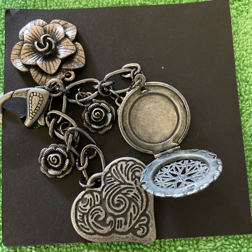 HANDCRAFTED PURSE CHARM/ ZIPPER PULL/KEY CHAIN WITH LARGE HINGED LOCKET